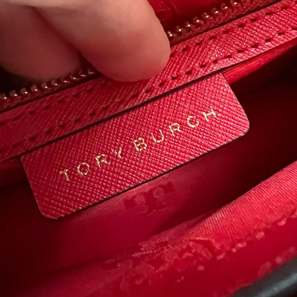 Tory Burch Red Emerson Envelope Adjustable Chain Shoulder Bag - Picture 10 of 13